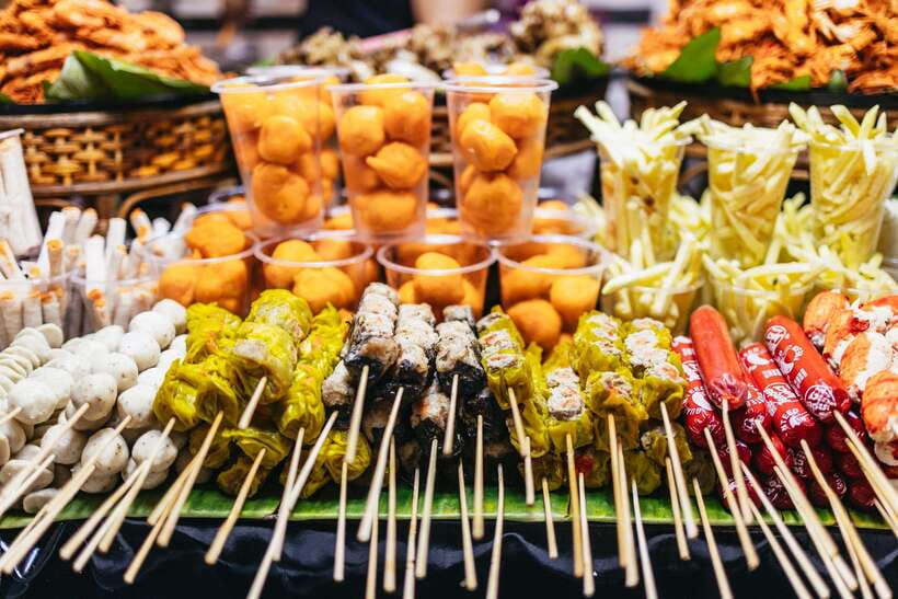 Manila: Guided Night Market Experience - Entering Divisoria, Manila’s after-hours shopping maze