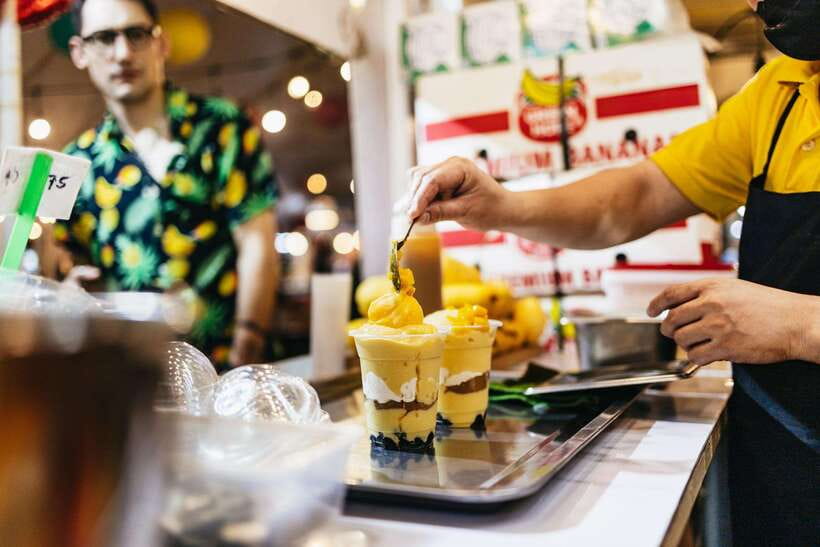 Manila: Guided Night Market Experience - From wet market stalls to Filipino street food