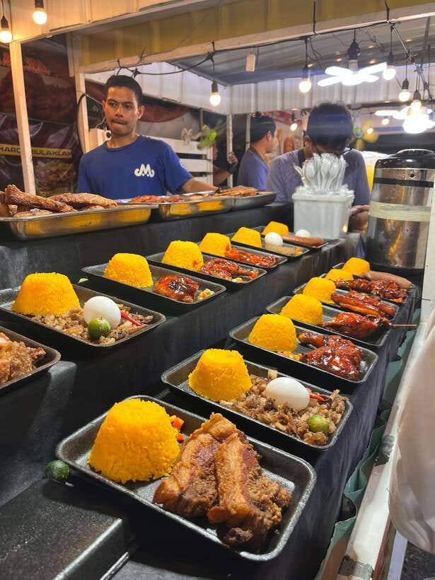 Manila Night Market with Local Guide - Who will enjoy this evening most