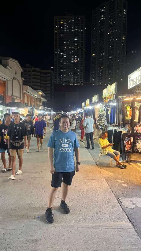 Manila Night Market with Local Guide - Divisoria shows the working side of Manila