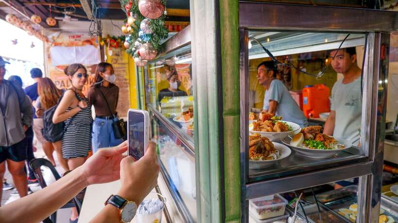 Manila: Sightseeing and Food Walking Tour with Tastings - How to prepare for a hot, active day