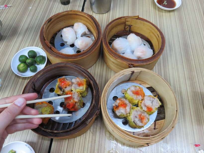 Manila: Sightseeing and Food Walking Tour with Tastings - Binondo Chinatown, with snacks instead of a quick photo stop