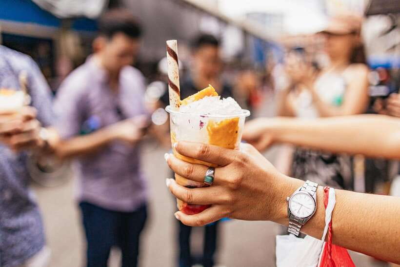 Manila: Street Food and Drinks Walking Tour with Tastings - A jeepney or tricycle ride with real practical value