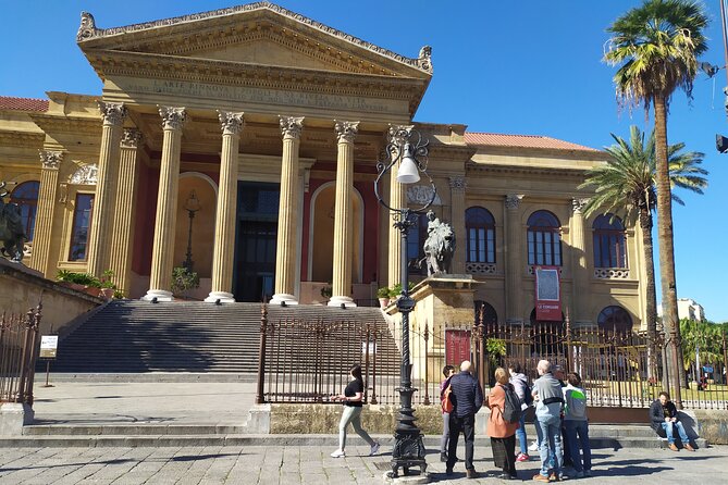 Markets and monuments: walking tour and street food in Palermo - Guide Style and Pace