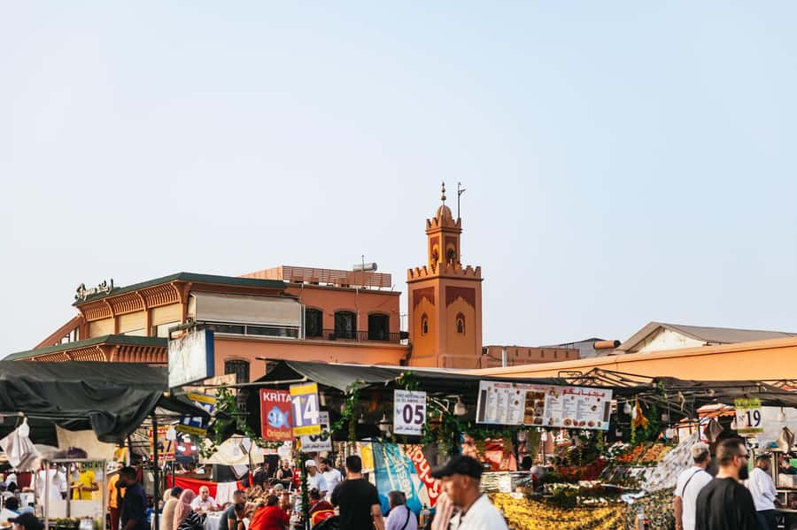 Marrakech: Authentic Moroccan Food Walking Tour & Dinner - Meet at Poste du Maroc and enter the Old Medina