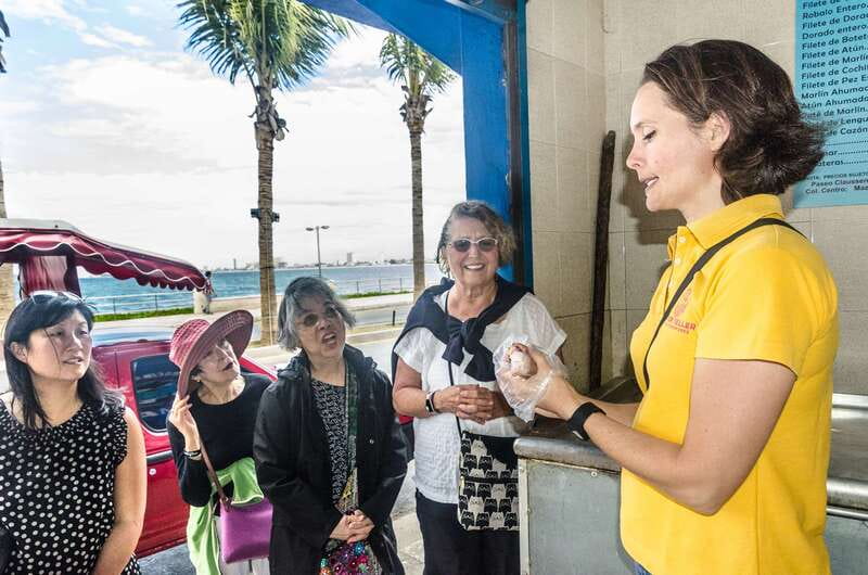 Mazatlan: Barrio Bites Tour in a Traditional Taxi - Meeting the families behind the food