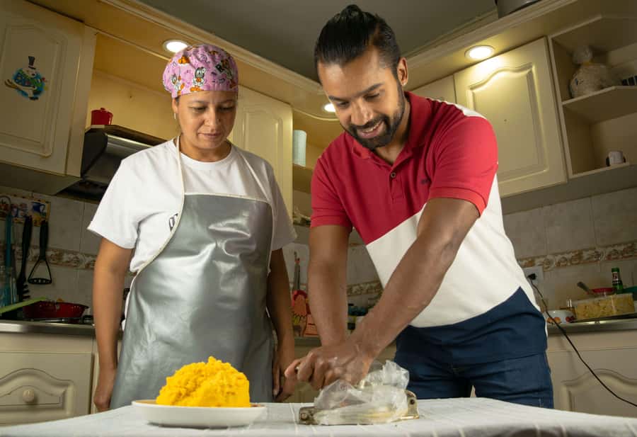 Medellin: Learn to make Colombian empanadas from scratch - Starting with a welcome drink and local context