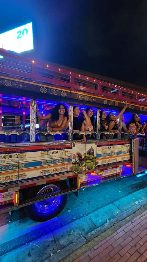 Medellin: Party Bus with DJ & Street Food Tastings - Who should book this Medellín night out?