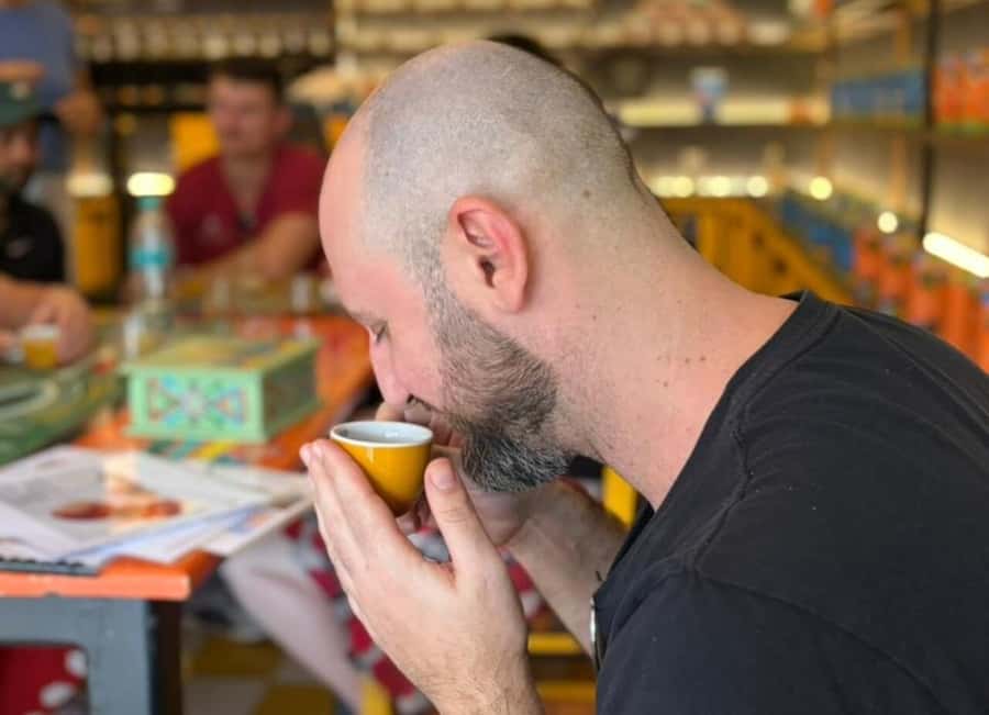 Medellín: Street Food Tour with Local Tastings - A walking pace that keeps the meal manageable