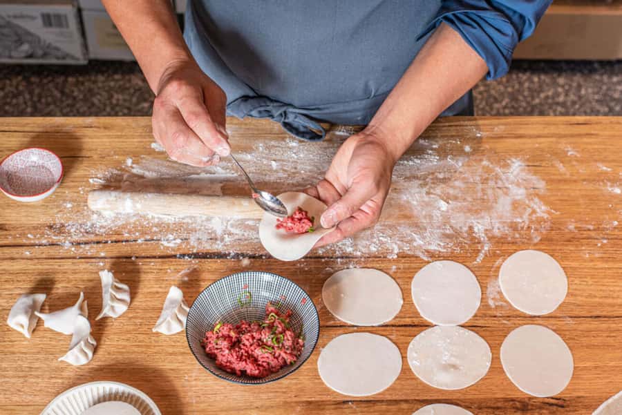 Melbourne: Chinese Dumpling Cooking Class with a Drink - Watching the chef turn simple ingredients into dumplings