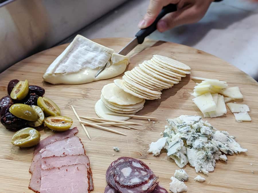 Melbourne Flavors: Queen Victoria Market Food Tour - Meeting the stallholders, not just passing their counters
