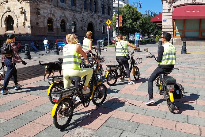 Mexico City E-Bike Tour with a taco and churros stop - Why an e-bike is smart in Mexico City