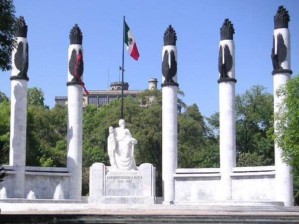 Mexico City E-Bike Tour with a taco and churros stop - Roma Norte gives you a stylish starting point