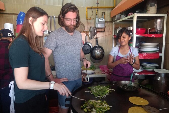 Mexico City: Hidden Markets, Street Food & Salsa-Making Tour - Why this market tour feels different