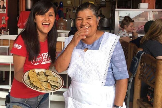 Mexico City: Hidden Markets, Street Food & Salsa-Making Tour - Mercado Abelardo Rodríguez and its painted walls