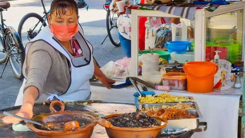 🟢Mexico Off The Beaten Track/ Street Food Bike Tour 🟢 - Street food with a lesson attached