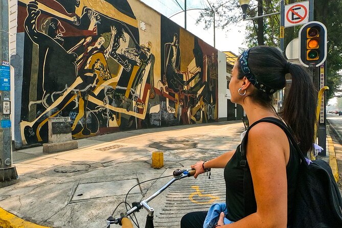 Mexico Off the Beaten Track: Street Food & Bikes — All Inclusive - La Condesa starts the ride with tacos, tamales, and introductions