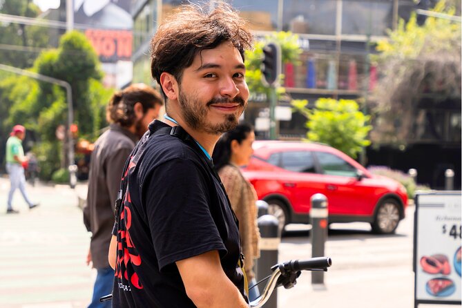 Michelin Taco Bike Tour: Roma Norte & Condesa /All-Inclusive. - Roma Norte on foot, with room for more