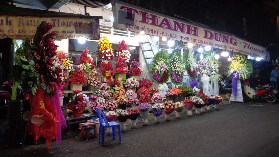 Midnight Street Food Tour In Saigon By Motorbike - Finishing in the city’s all-night district