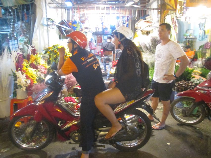 Midnight Street Food Tour In Saigon By Motorbike - Local coffee and the midnight routine