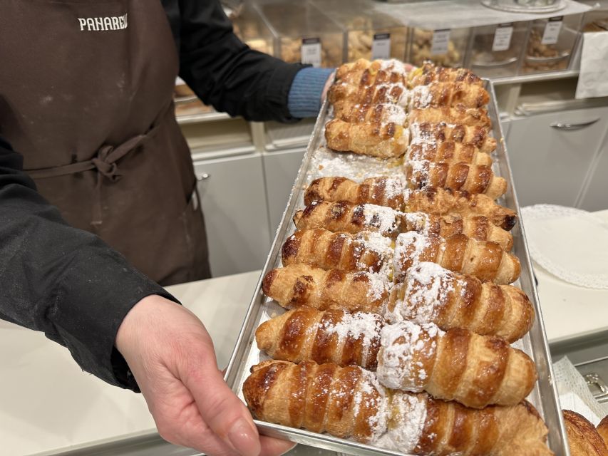 Milan: Gourmet Street Food Tour with Sightseeing and Tasting - Seeing Milan between the tastings