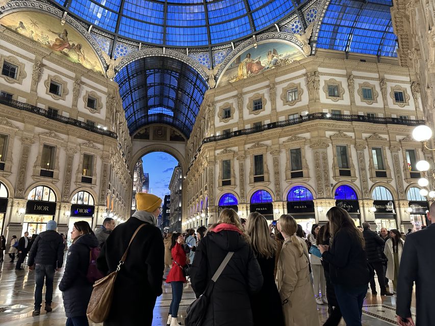 Milan: Gourmet Street Food Tour with Sightseeing and Tasting - The historic pastry shop and Italian dessert