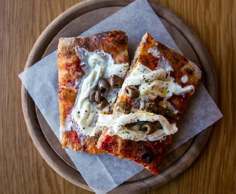Milan: Street Food Tour with a Full Italian Food Experience - Panzerotto and the appeal of handheld food