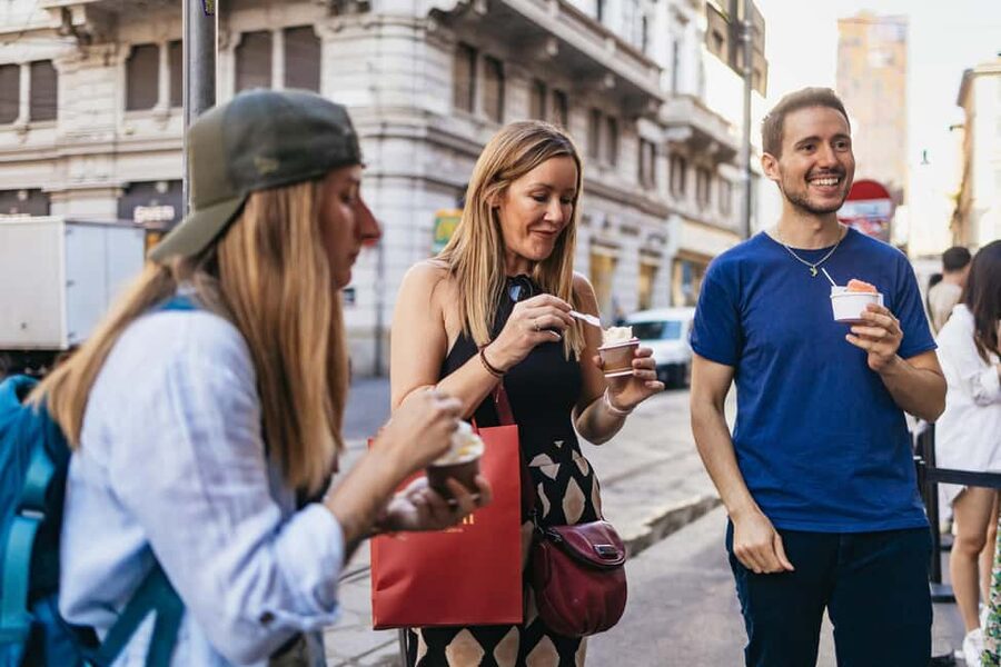 Milan: Street Food Walking Tour - Starting at Piazza Cordusio with an empty stomach