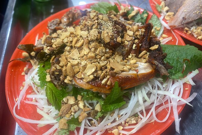 Minh's Unique Street Food Adventure - Timing, pickup, and the walk home