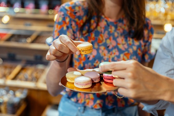 Montmartre Private Food Walking Tour With Locals: The 10 Tastings - Ten tastings, with French classics in the mix
