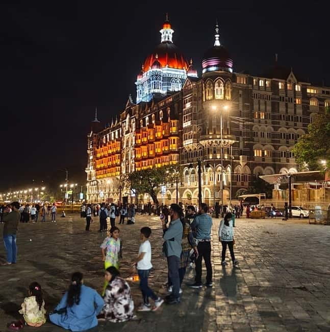 Mumbai City Night Guided Tour with Delicious Street Food - Marine Drive and the Queen’s Necklace