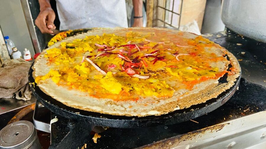 Mumbai: Evening Street Food Tasting & Cultural Market Tour - What the guides add