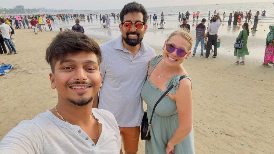 Mumbai: Evening Street Food Tasting & Cultural Market Tour - Marine Drive at evening light