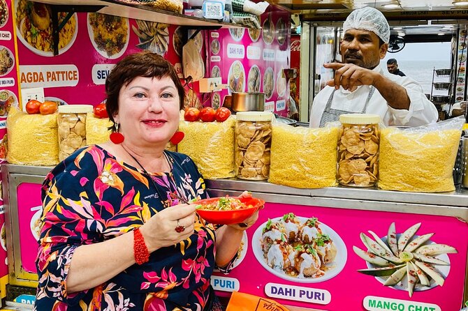 Mumbai Street Food & Beach Tour with 10+ Tastings - What the three-hour route feels like