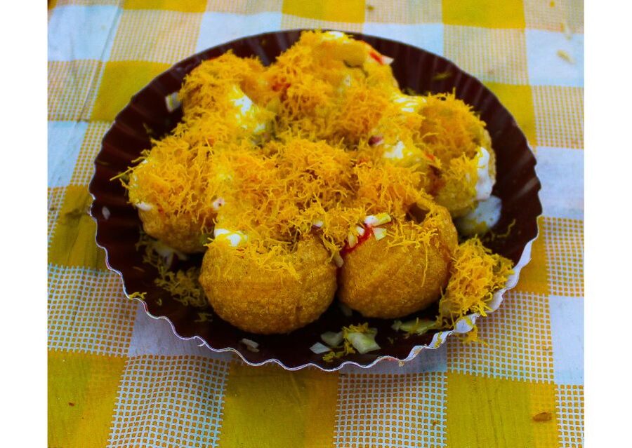 Mumbai Street Food Crawl (2 Hours Guided Food Tasting Tour) - Sweets and Mouth Fresheners at the Finish