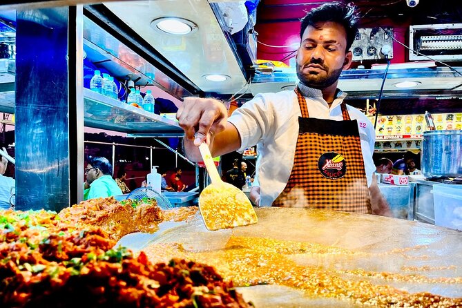 Mumbai: Street Food Tour - The train ride to Girgaon Chowpatty