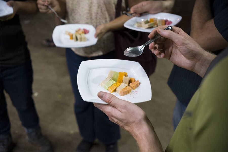 Mumbai: Street Food Tour - Saving room for rabdi, jalebi, and kulfi