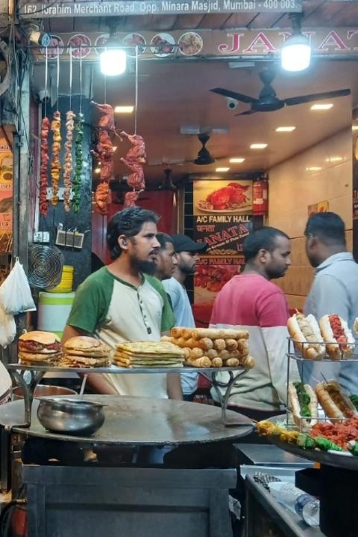 Mumbai Street Food Tour with Evening Bazaar Walk - Minara Masjid and the turn toward meat dishes