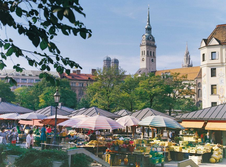 Munich: Guided Food Walking Tour with Beer Tasting - Learning to compare three Munich beers