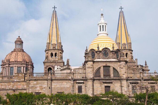 Must-See Walking Tour With A Guide Guadalajara - Key points to know before booking