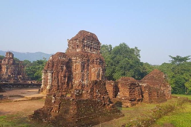 My Son Holyland , Hoi An Ancient City Tour With Night Market , Sampan Boat Ride - Lanterns, street food, and the night market