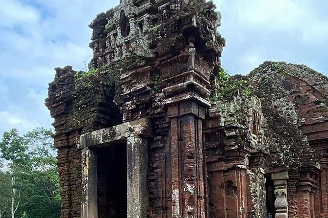 My Son Holyland , Marble Moutain,Hoi An Walking Tour with Night Market,Boat Ride - What the $128.21 price really covers