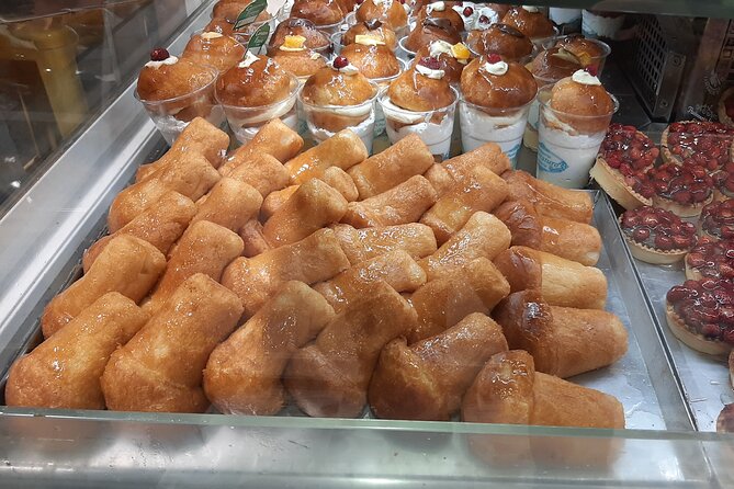 Naples as a local - Authentic Street Food Tour - Starting beneath Dante’s statue