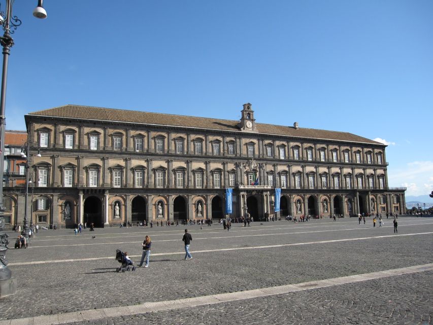 Naples: City and Street Food Market - Starting at Piazza Municipio with a castle in view
