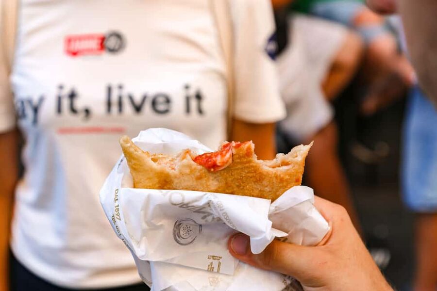 Naples: Culture & Street Food with a Local Guide - Key points at a glance
