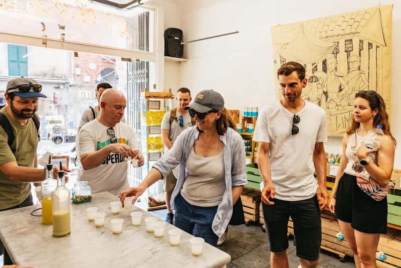 Naples: Guided Street Food Tour with Spritz - What the guides add to the experience