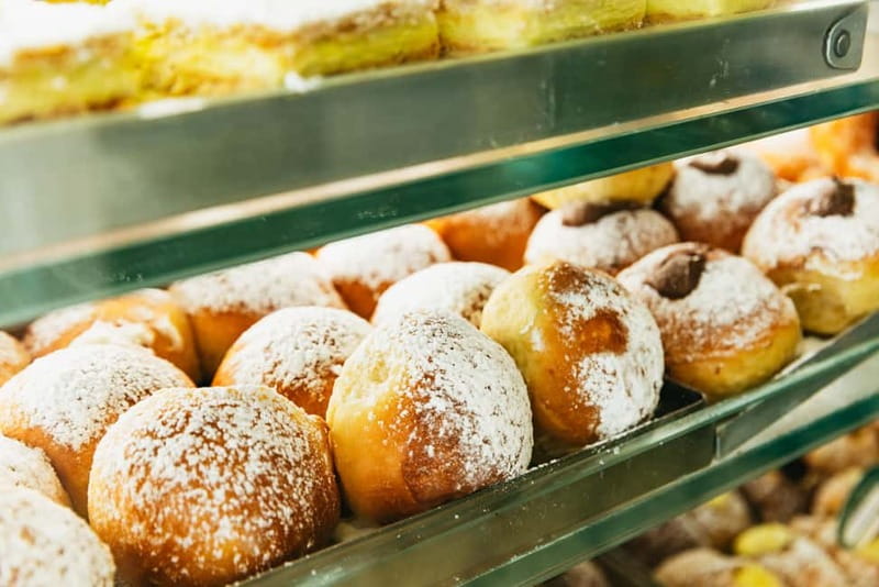 Naples: Guided Street Food Tour with Spritz - Mozzarella, market flavors, and the value of local stops