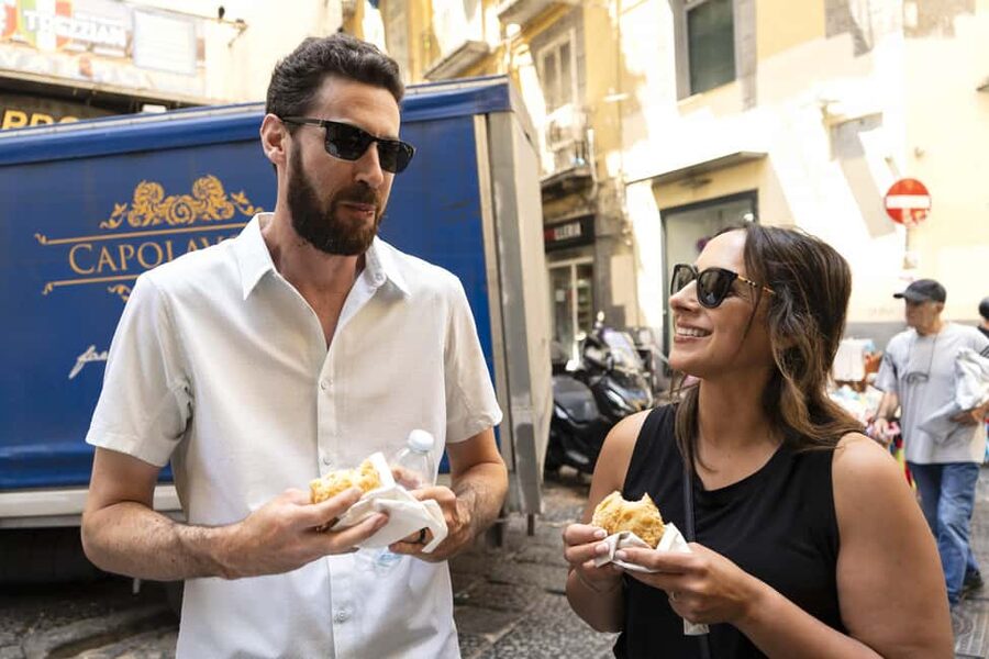 Naples: Private Street Food Tour - The cuoppo, Naples in a paper cone