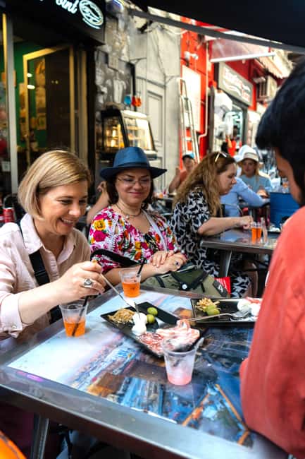 Naples: Private Street Food Tour - Starting with a spritz and local basics