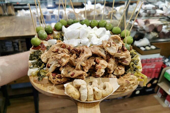 Naples Street Food Tour: Discover Local Flavors with Expert Guide - Key points at a glance